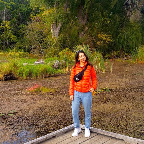 Meet your Posher, Sonam - Picture 1 of 1